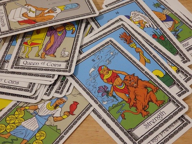 Er mich über tarot wie denkt Partner Orakel